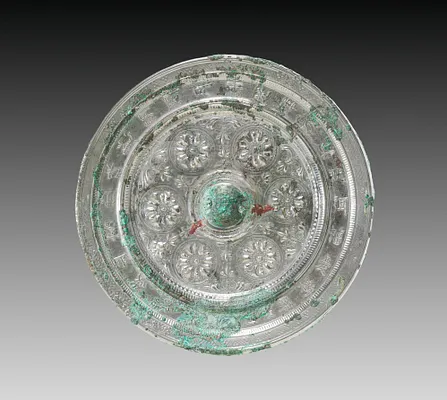 Mirror with Six Circular Flowers