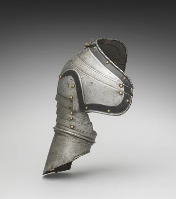 Right Pauldron with Rerebrace (upper cannnon)