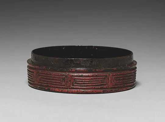 Incense Box (Kogo) with Camellia Design