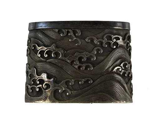 Fuchi with Waves