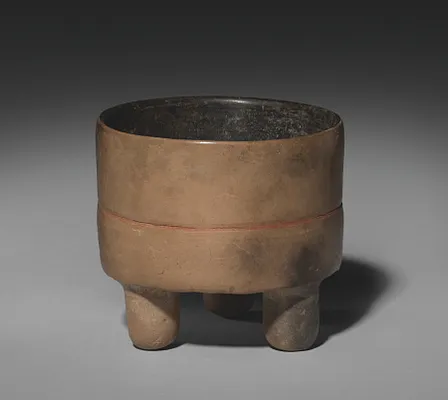 Tripod Vessel with Lid