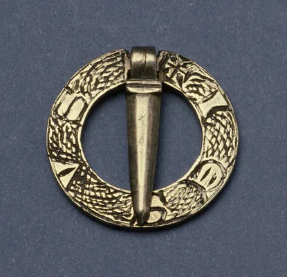 Silver Ring Brooch