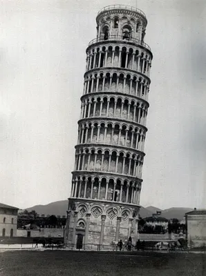 4977