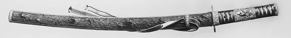 Short Sword with Chrysanthemums on the Fittings