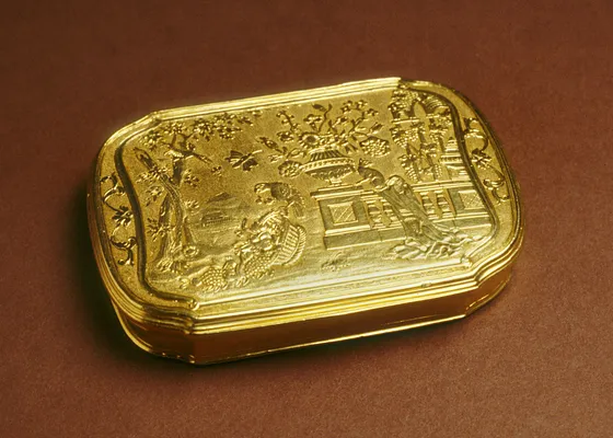 Snuffbox with a Park Scene