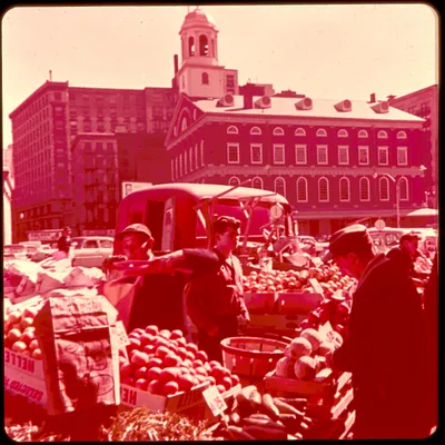 Historic Boston Harbor, Market District