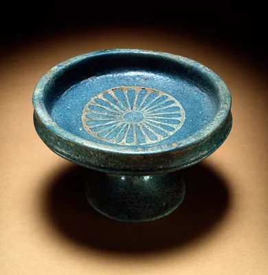 Saucer and Stand