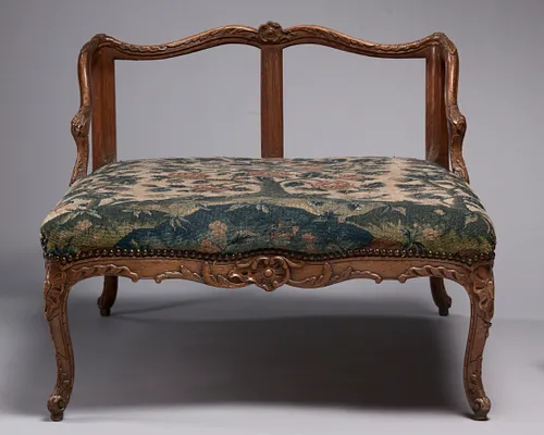 Chaise Lounge (Stool)