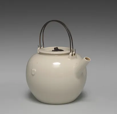 Teapot with Ruyi Motifs