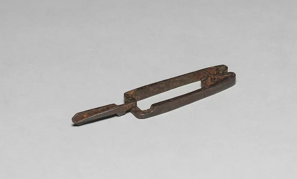 Tweezers