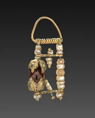 Earring