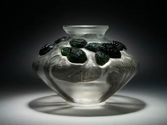 Frogs and Lily Pads (Grenouilles et Nénuphars) Vase