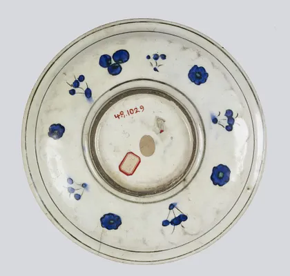 Plate with Two Leaves with Scale Pattern