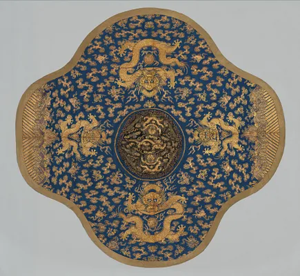 Lobed Square Table Cover
