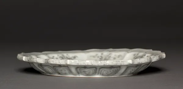 Cupstand with Floral Scrolls