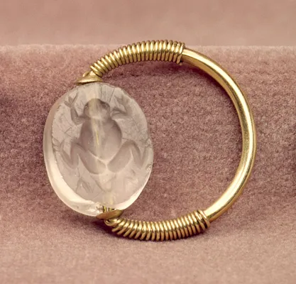 Scaraboid Intaglio with a Frog Set in a Swivel Ring