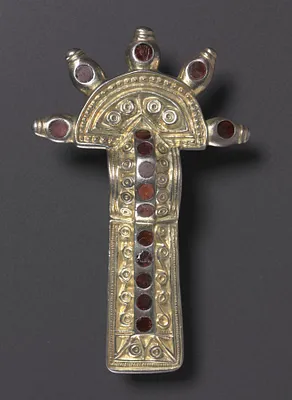 Bow Fibula