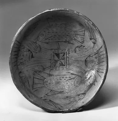 Bowl with Fish and Lotuses