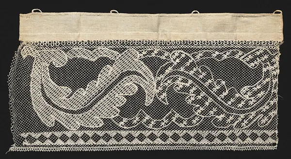 Lace Border