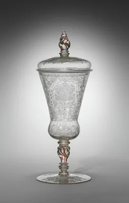 Standing Cup with Cover