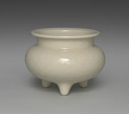 Incense Burner with Peony and Cloud