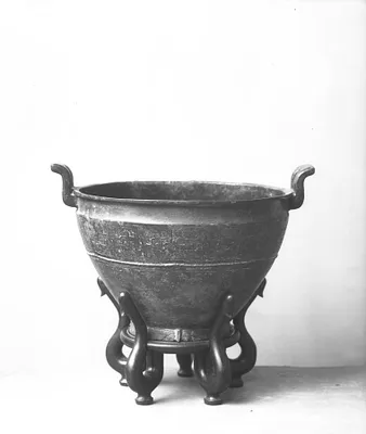 Archaic designs