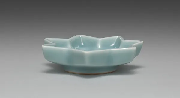 Saucer from Maple Leaf-Shaped Saucers