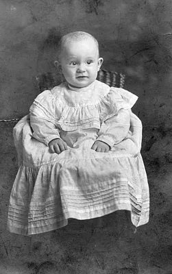 Child in Woven Chair, Cedar Falls, 1910