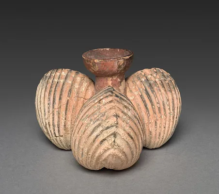 Cockleshell Aryballos (Oil Vessel)