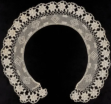 Lace collar