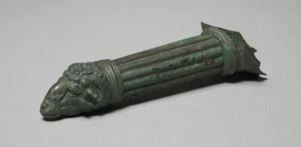 Patera Handle