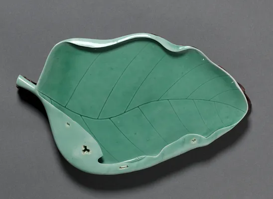 Brush Washer in Shape of a Leaf