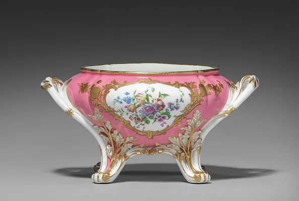 Tureen (1 of 2)
