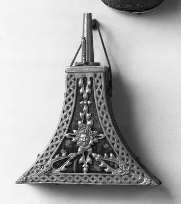 Powder Flask with Mask Motif