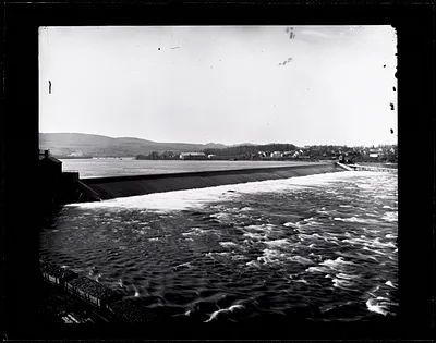 Holyoke wooden dam