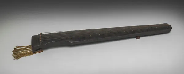 Guqin made by Zhang Ruixiu of Suzhou