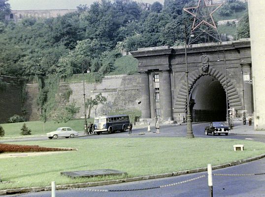 Clark Ádám tér with Alagút Archway, 1958
