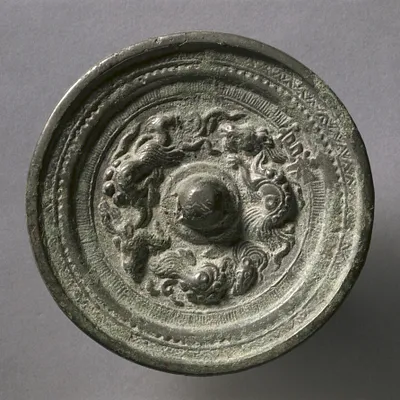 Mirror with Three Dragons