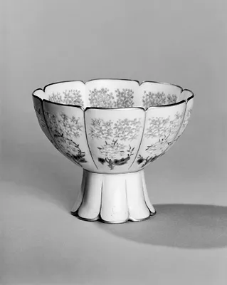 Small Fluted Bowl