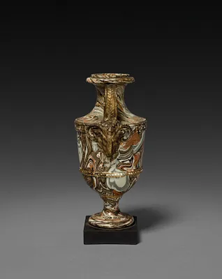 Urn