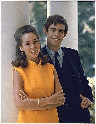 Julie and David Eisenhower in the White House West Wing Colonnade