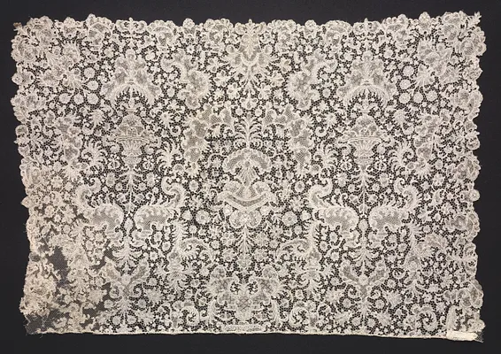 Lace Jabot
