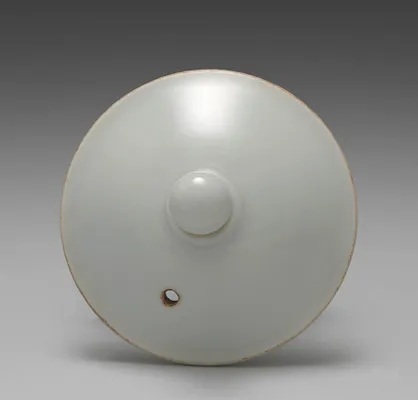 Lid for a Teapot with Cherry at Night in Gion
