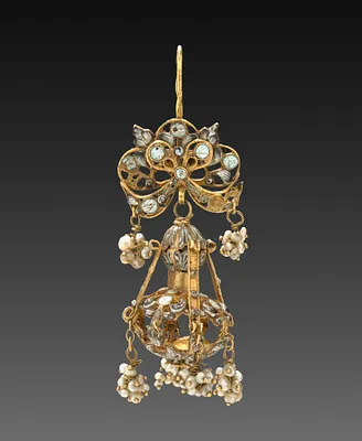 Earring