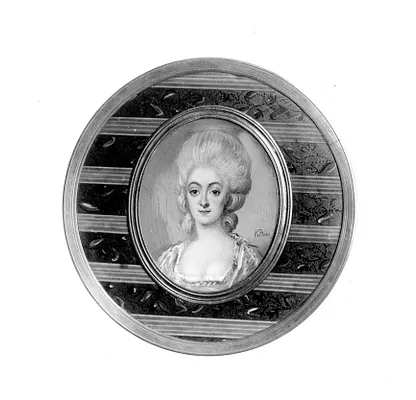 Circular Snuffbox with Portrait of a Lady