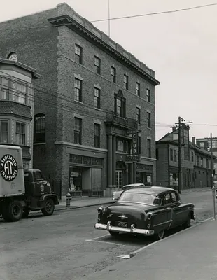 Lowell St.