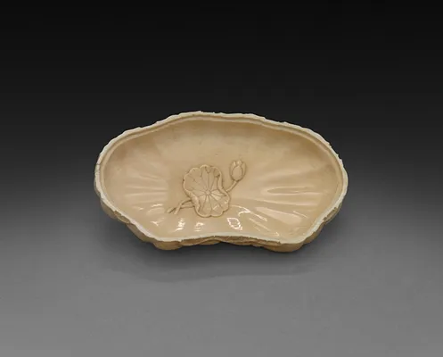 Box in Form of Lotus Leaf (lid)