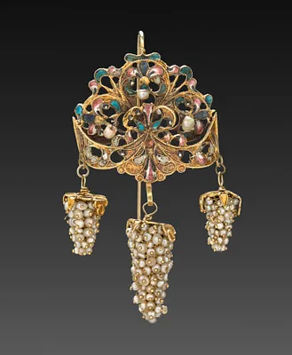 Earring