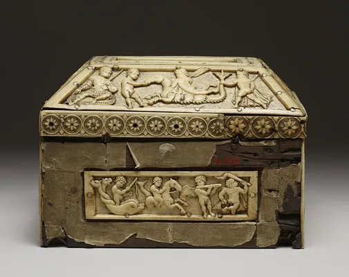 Casket with Images of Cupids