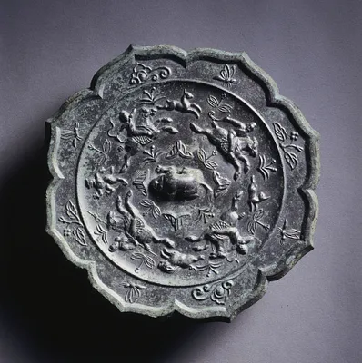 Octafoil Mirror with Hunters and Prey